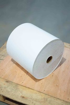 Inkjet Matte Synthetic ฉลาก Material ม้วน 25μ ความหนาของพื้นผิว